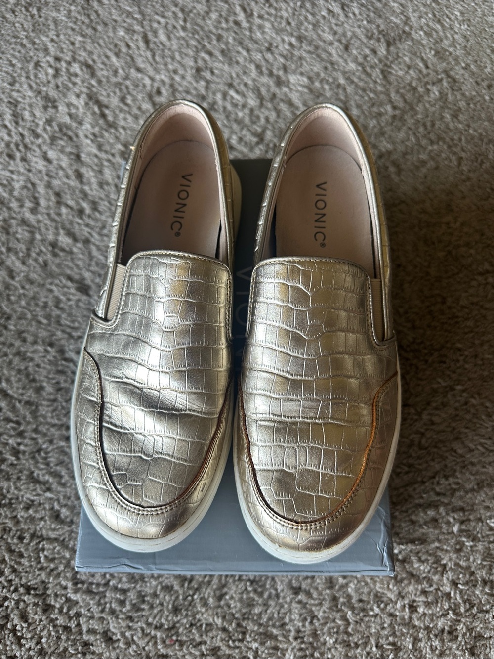 Vionic Womens Dinora Croc Met Gold Croc Loafers Metallic Gold size 8